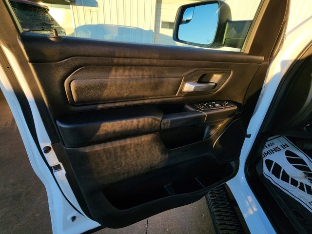 2023 RAM 1500 Tradesman Crew Cab 4x4 6'4' Box