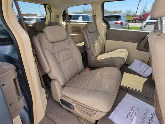 2010 Chrysler Town & Country Touring