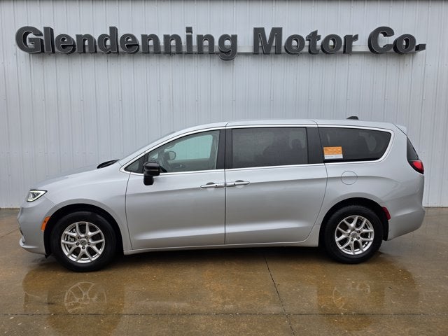 2024 Chrysler Pacifica
