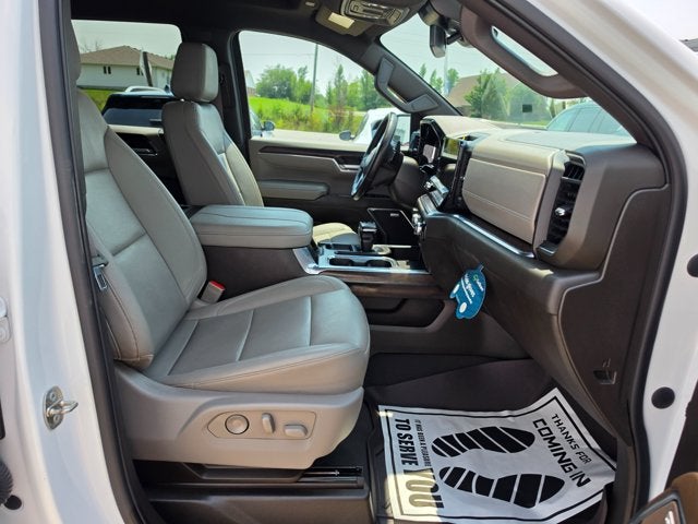 2023 GMC Sierra 1500 4WD Crew Cab Short Box SLT