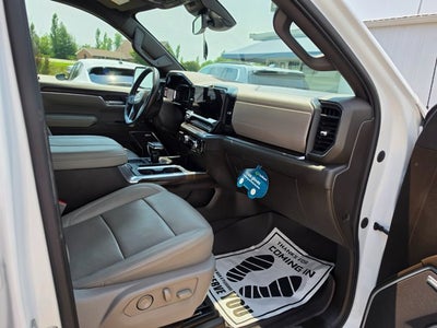 2023 GMC Sierra 1500 4WD Crew Cab Short Box SLT