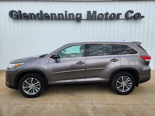 2019 Toyota Highlander SE