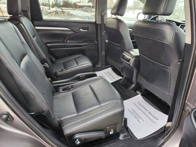 2019 Toyota Highlander SE