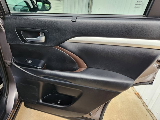 2019 Toyota Highlander SE