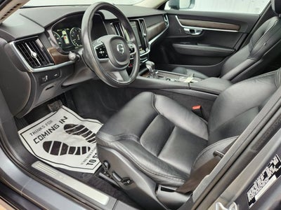 2018 Volvo V90 Cross Country T6