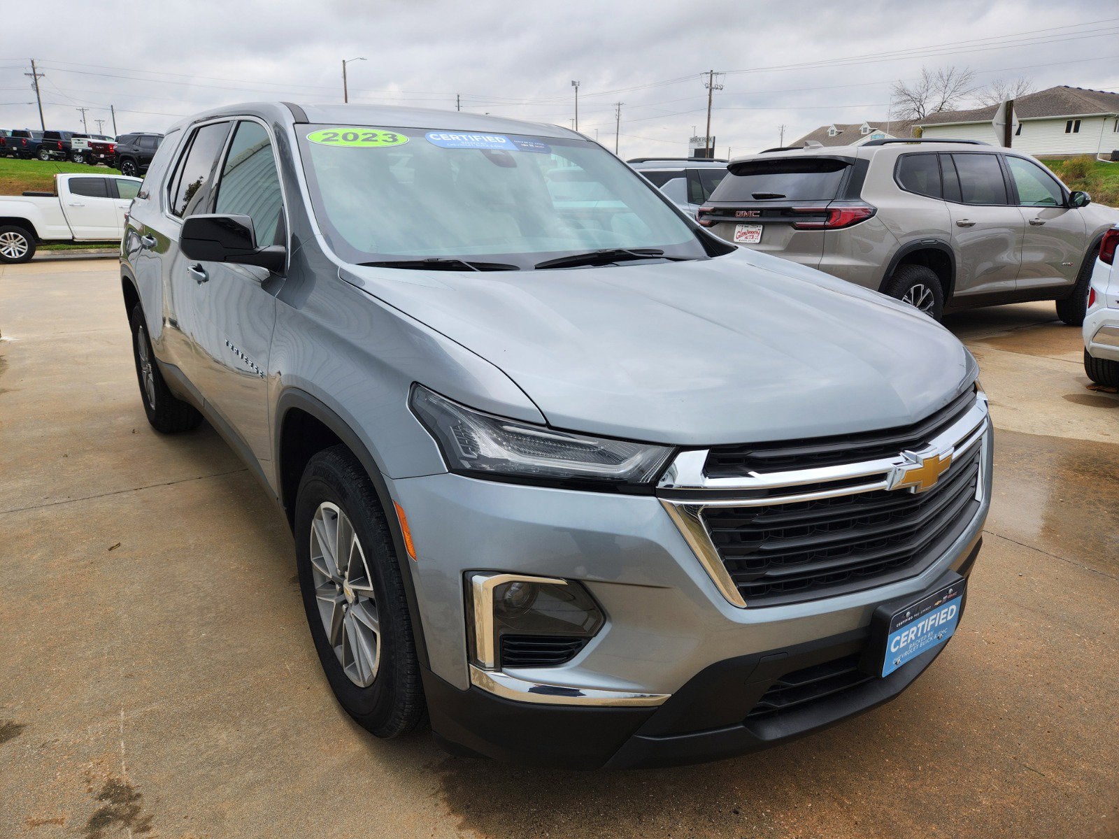 2023 Chevrolet Traverse LS